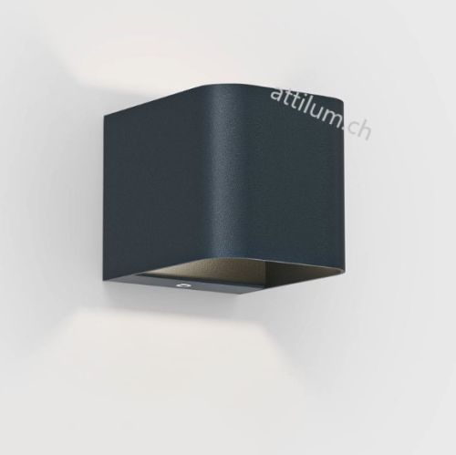 IP44, Intro schwarz