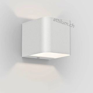 IP44, Intro weiss
